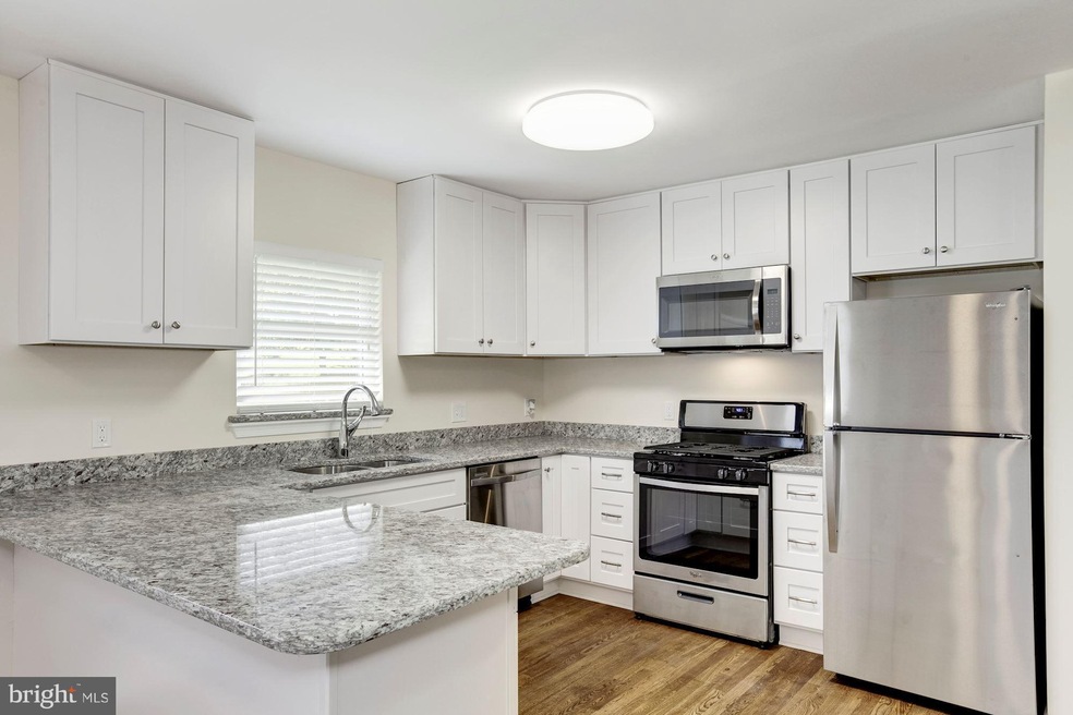 1900 Lewis Ave, Rockville, MD 20851 - photo 1