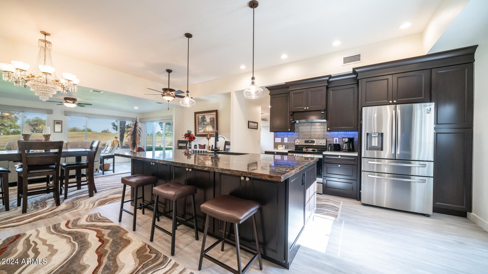 10002 W Highwood Ln, Sun City, AZ 85373 - photo 1