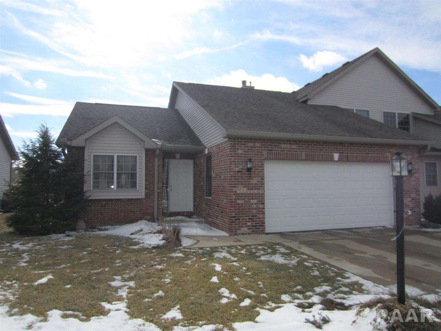 4618 N Weaverridge Blvd, Peoria, IL 61615 - photo 1