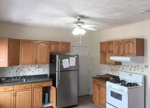 23 Franklin St unit 2, Everett, MA 02149 - photo 1