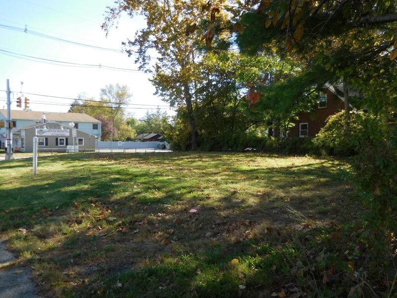 1001 N Washington Ave, Green Brook, NJ 08812 - photo 1