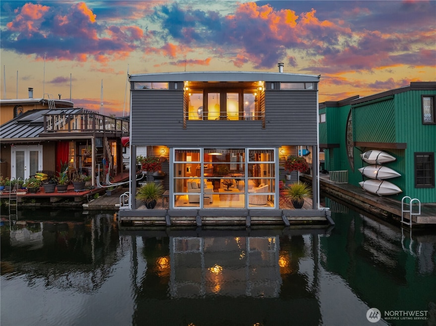 2466 Westlake Ave N unit 5, Seattle, WA 98109 - photo 1