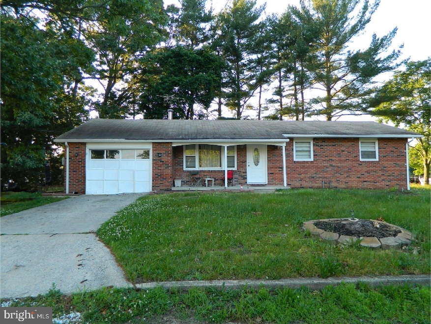 205 Fenwick Ave, Williamstown, NJ 08094 - photo 1