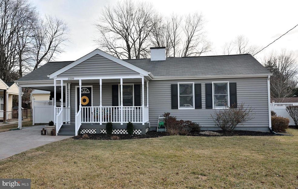 2209 Boxwood Dr, Falls Church, VA 22043 - photo 1