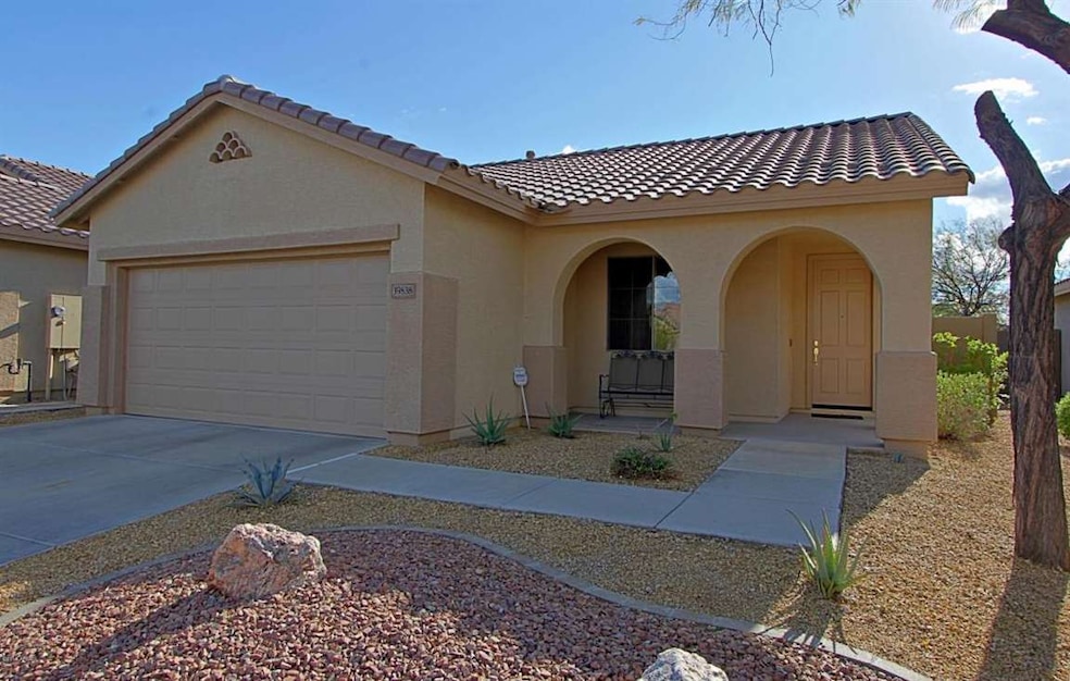 39838 N Iron Horse Way, Anthem, AZ 85086 - photo 1