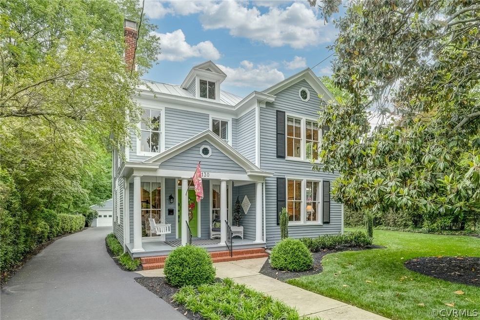 Welcome! 1920 Victorian in the Heart of Ashland.
