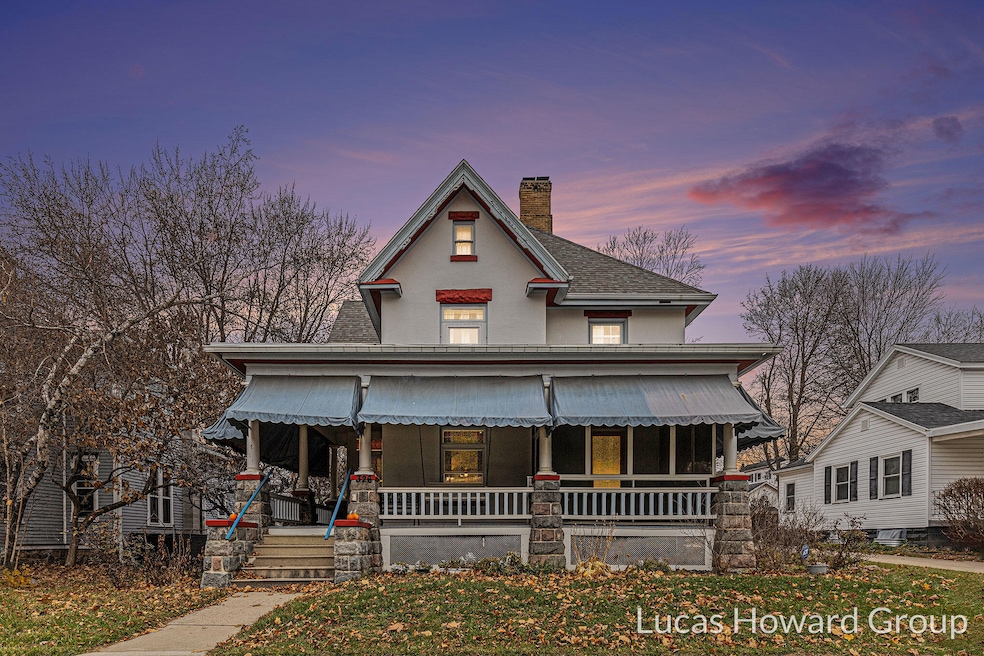 For Sale $274,900 • Co-Listing Agent