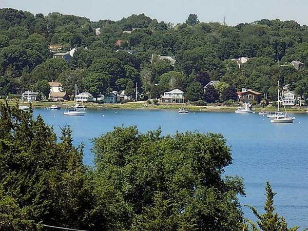 10 Rockland Rd, Warren, RI 02885 - photo 1