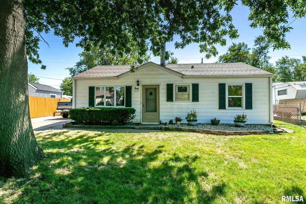 2017 W 69th St, Davenport, IA 52806 - photo 1