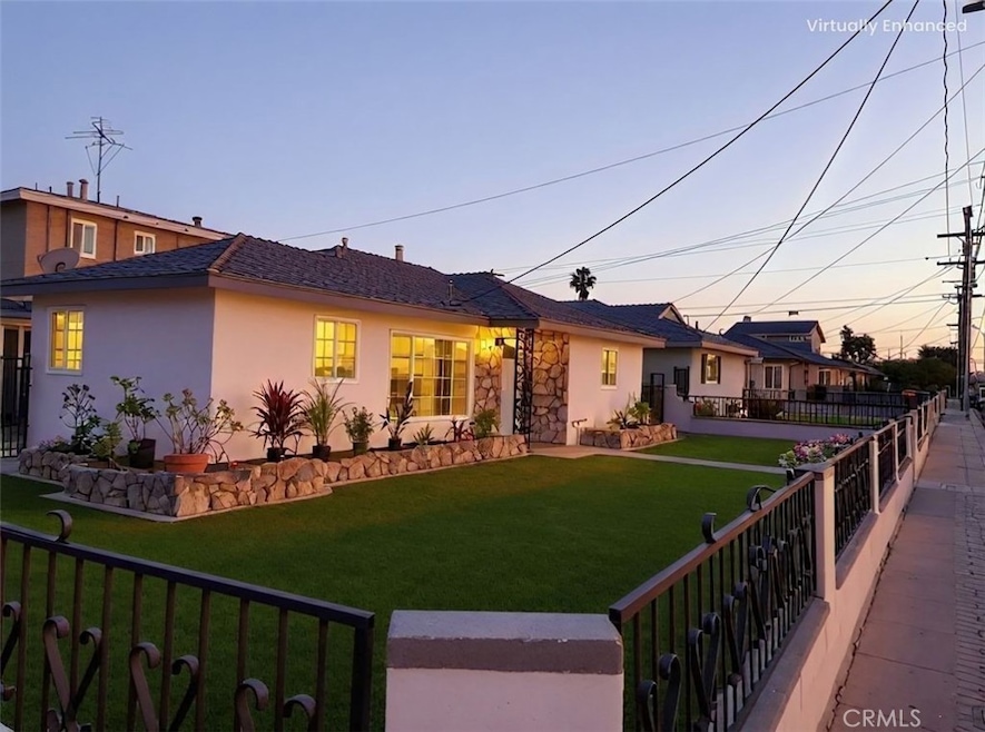 700 W E St, Wilmington, CA 90744 - photo 1