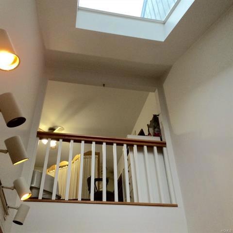 17 Horse Shoe Cir unit 17-3, Ossining, NY 10562 - photo 1