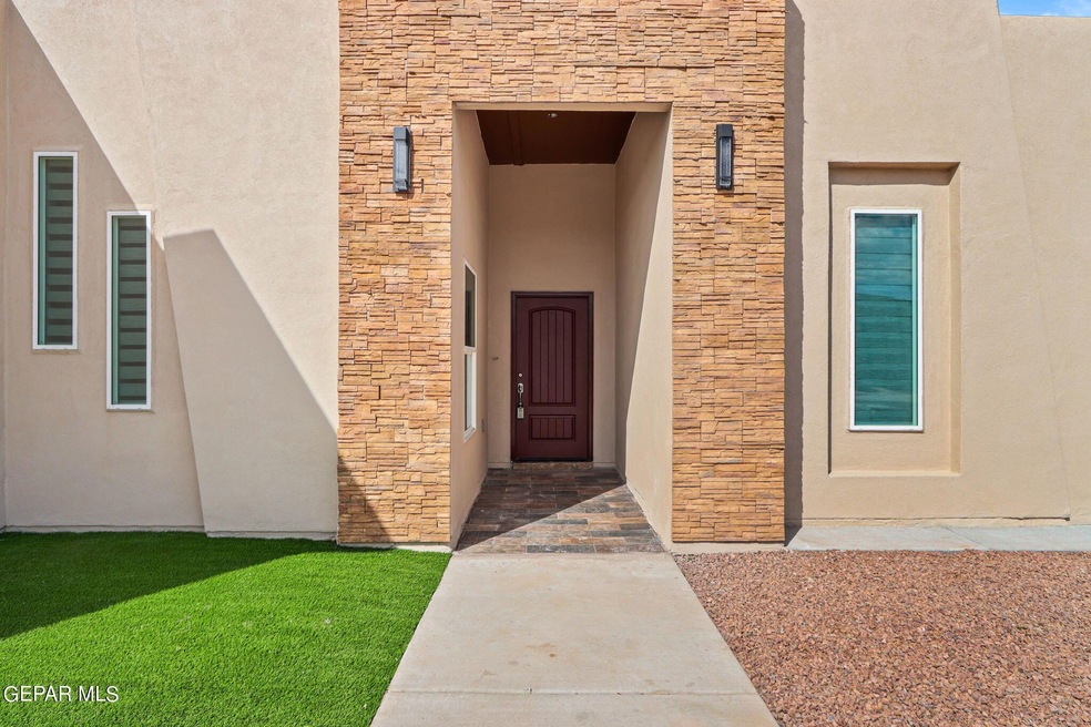 12013 Silent Place Ct, Socorro, TX 79927 - photo 1