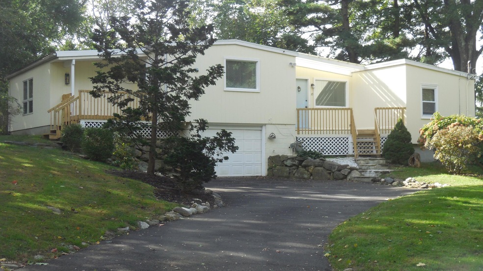 10 Pierce Rd, Riverside, CT 06878 - photo 1