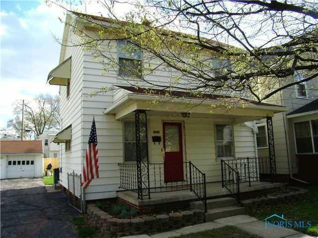 2033 Brussels St, Toledo, OH 43613 - photo 1