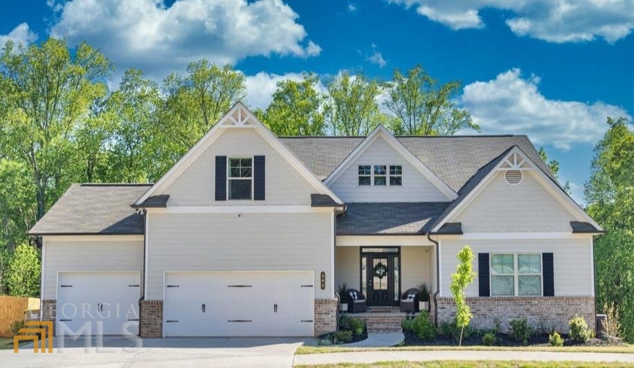 281 Charlotte Dr, Hoschton, GA 30548 - photo 1