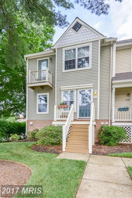 300 Locust St SE unit 1, Vienna, VA 22180 - photo 1