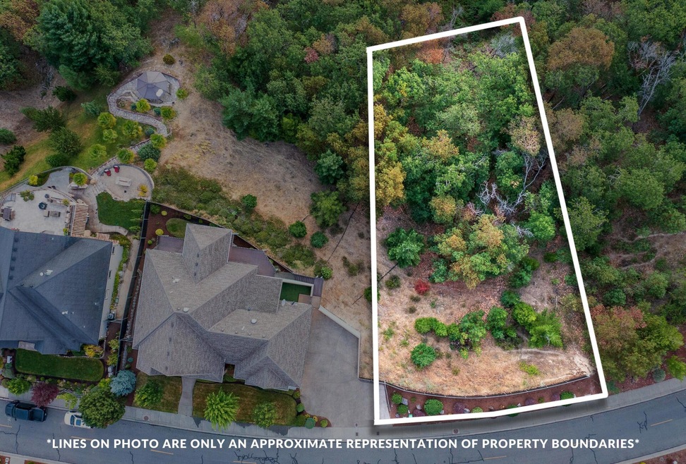 1085 NW Starlite Place, Grants Pass, OR 97526 - photo 1