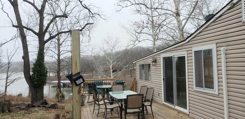 TABLE ROCK LAKE FRONT