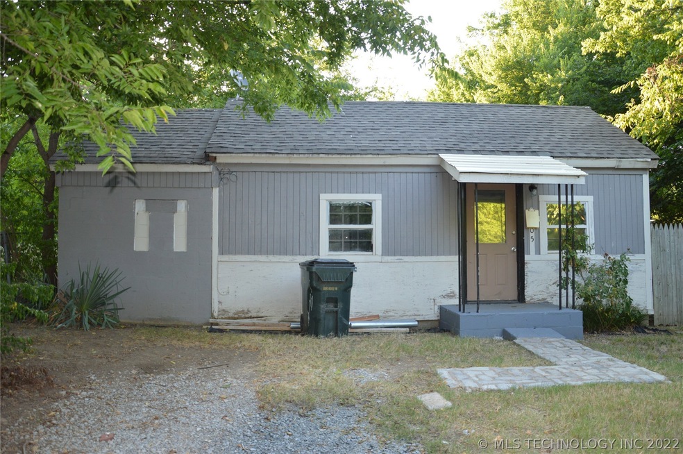 805 N 10th St, Sapulpa, OK 74066 - photo 1
