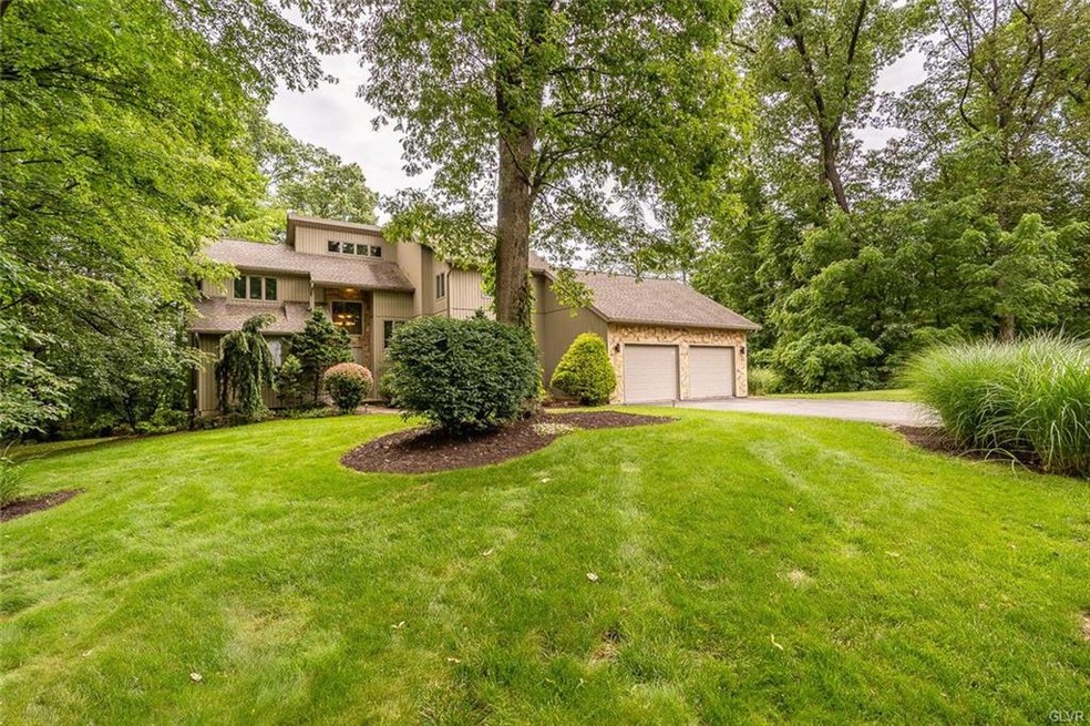 238 Kristin Ln, Allentown, PA 18104 - photo 1