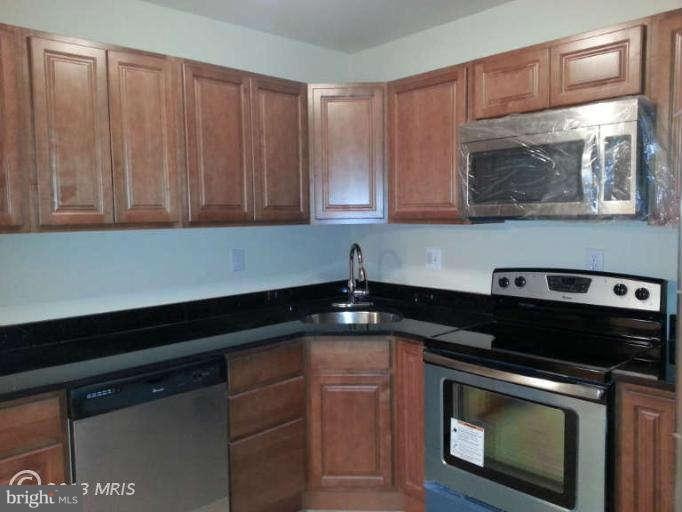 5723 Sheridan St, Riverdale, MD 20737 - photo 1