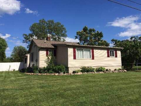 2326 N Linden Rd, Flint, MI 48504 - photo 1