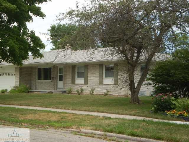 3318 Springbrook Ln, Lansing, MI 48917 - photo 1