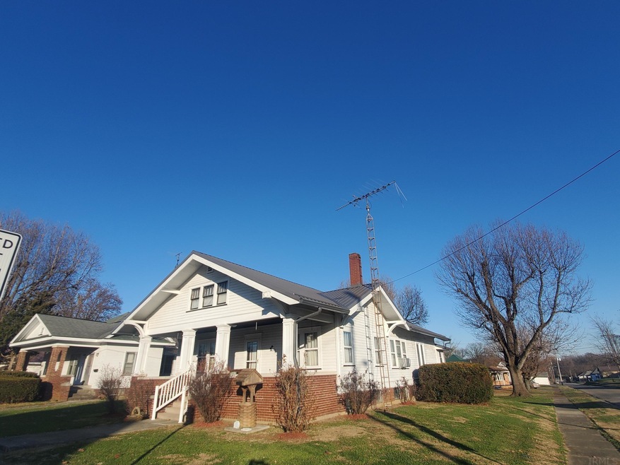 702 Freelandville Ave, Bicknell, IN 47512 - photo 1