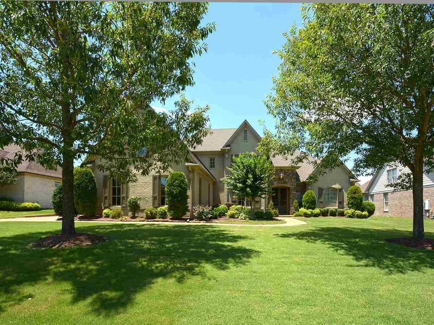 No picture can do this charming home justice.. Thi