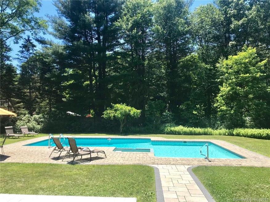 260 Old Farms Rd, Simsbury, CT 06070 - photo 1