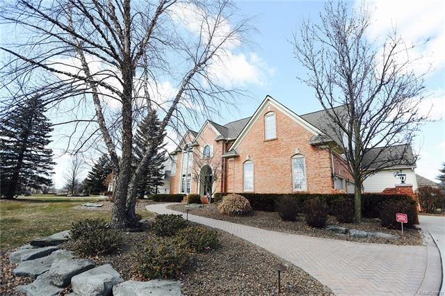 5726 Kirkridge Trail, Oakland Township, MI 48306 - photo 1