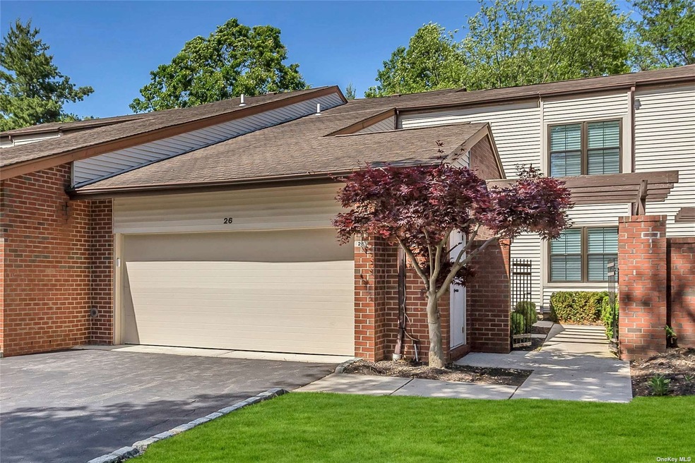 26 Aerie Ct unit 26, Manhasset, NY 11030 - photo 1