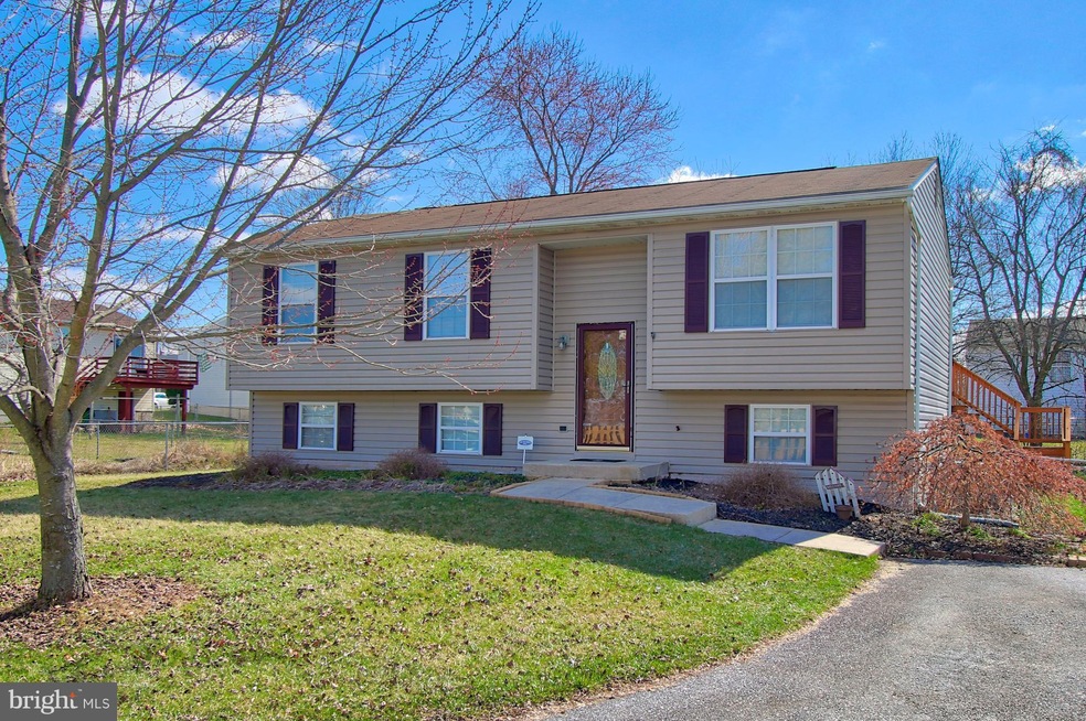 2 Fairtown Ln, Taneytown, MD 21787 - photo 1