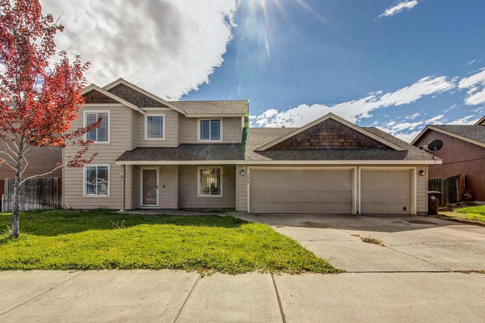 2078 NW Kilnwood Ln, Redmond, OR 97756 - photo 1