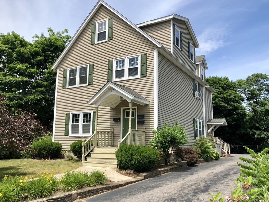 37 Winter St unit 1, Franklin, MA 02038 - photo 1