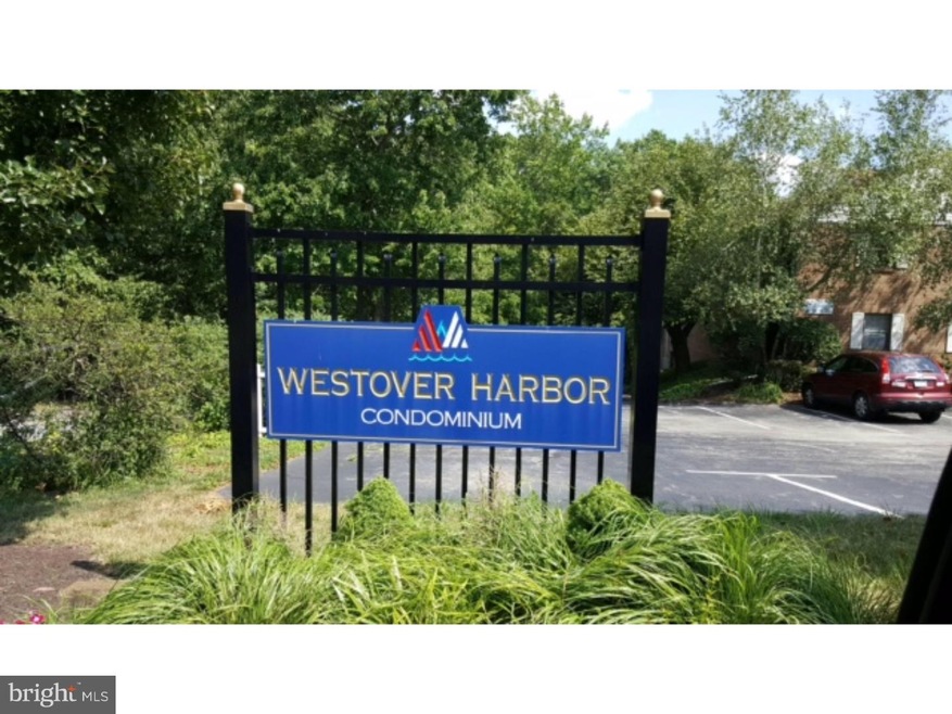 110 Woodstream Dr, Norristown, PA 19403 - photo 1