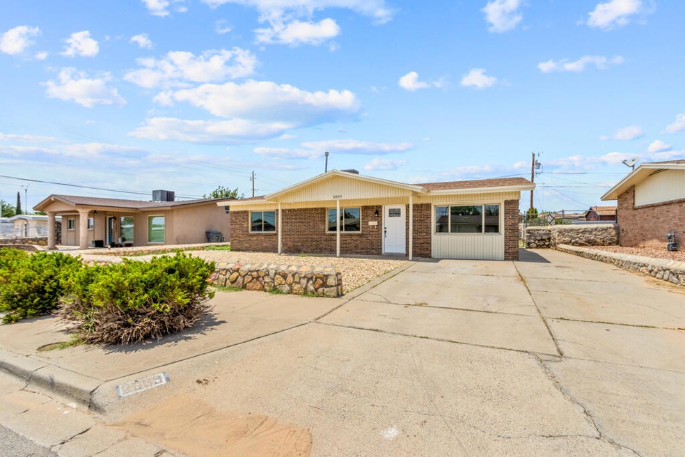 2009 Solano Dr, El Paso, TX 79935 - photo 1