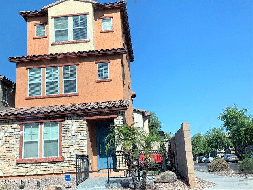 FRONT OF HOUSE