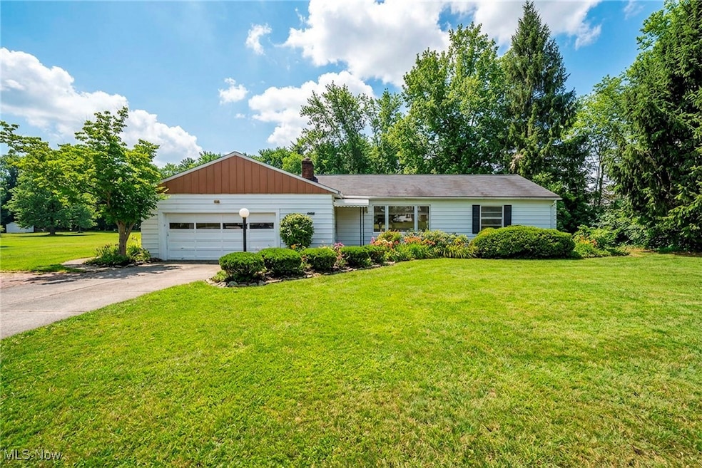 34910 Martin Rd, Willoughby Hills, OH 44094 - photo 1