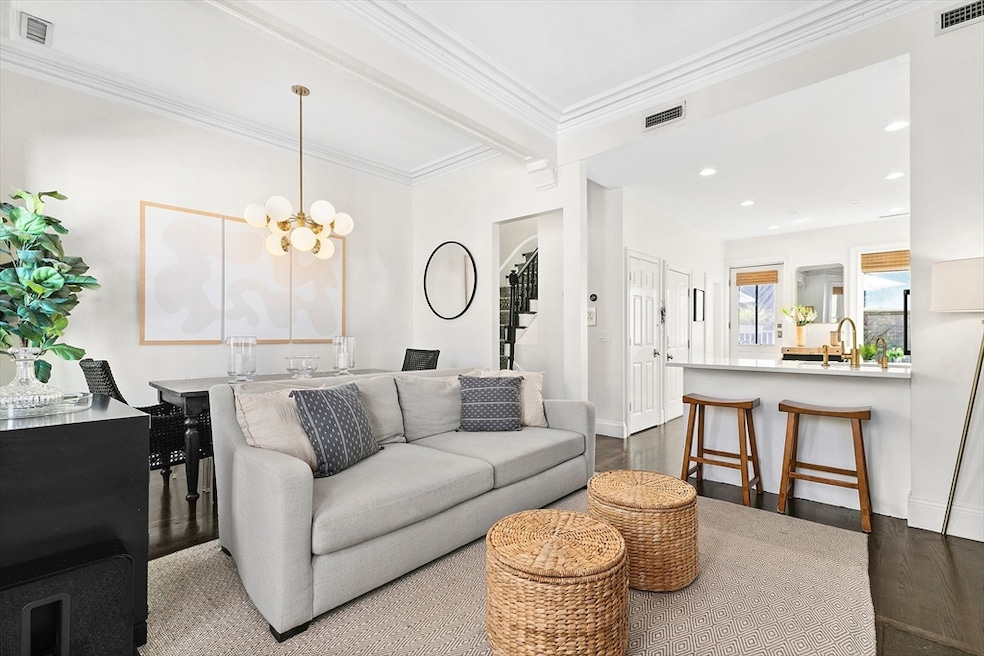 649 E 3rd St unit 2, Boston, MA 02127 - photo 1