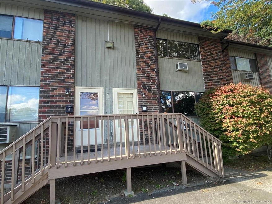 236 Oakville Ave unit E, Waterbury, CT 06708 - photo 1