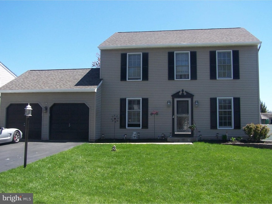137 Abbey Dr, Royersford, PA 19468 - photo 1