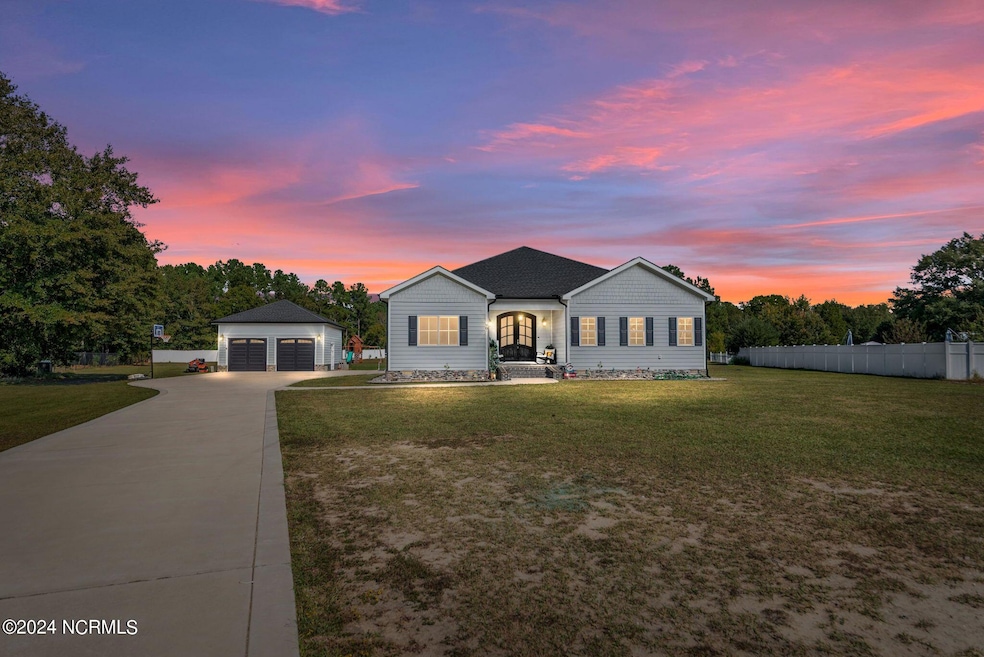 90 Oak Hill Dr, Dunn, NC 28334 - photo 1