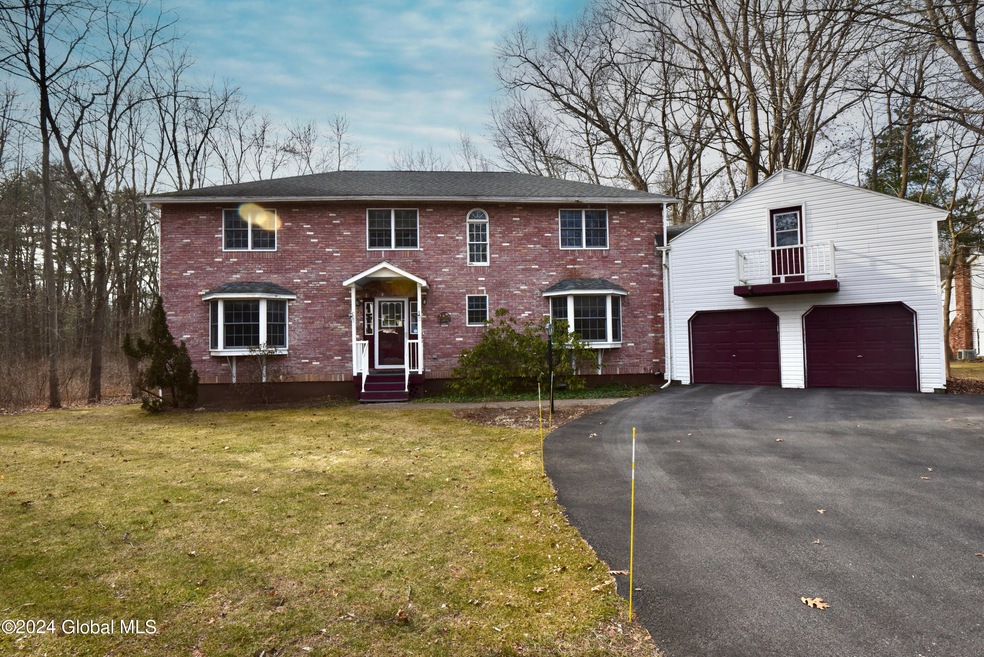 953 Douglas Ct, Schenectady, NY 12309 - photo 1