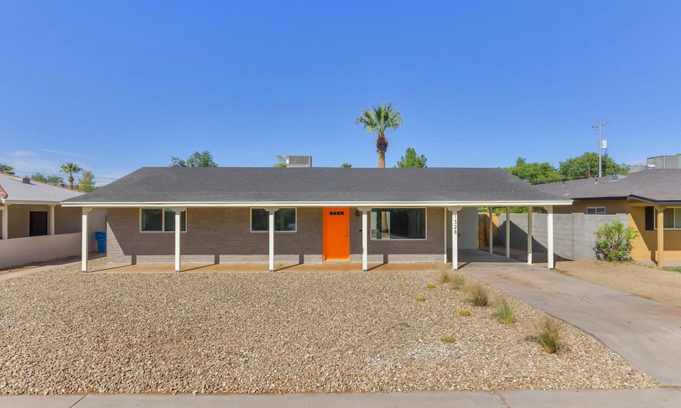 Welcome to 1328 E. Colter St!