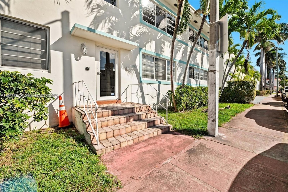 8345 Byron Ave unit 6, Miami Beach, FL 33141 - photo 1