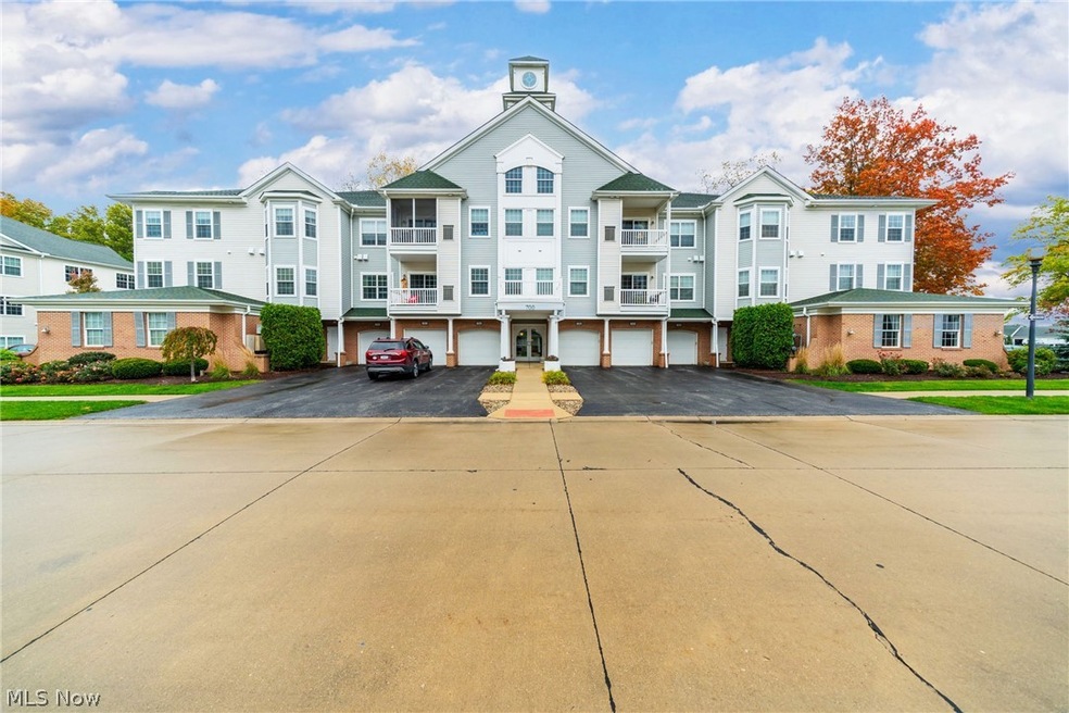 710 Aqua Marine Blvd unit 29, Avon Lake, OH 44012 - photo 1