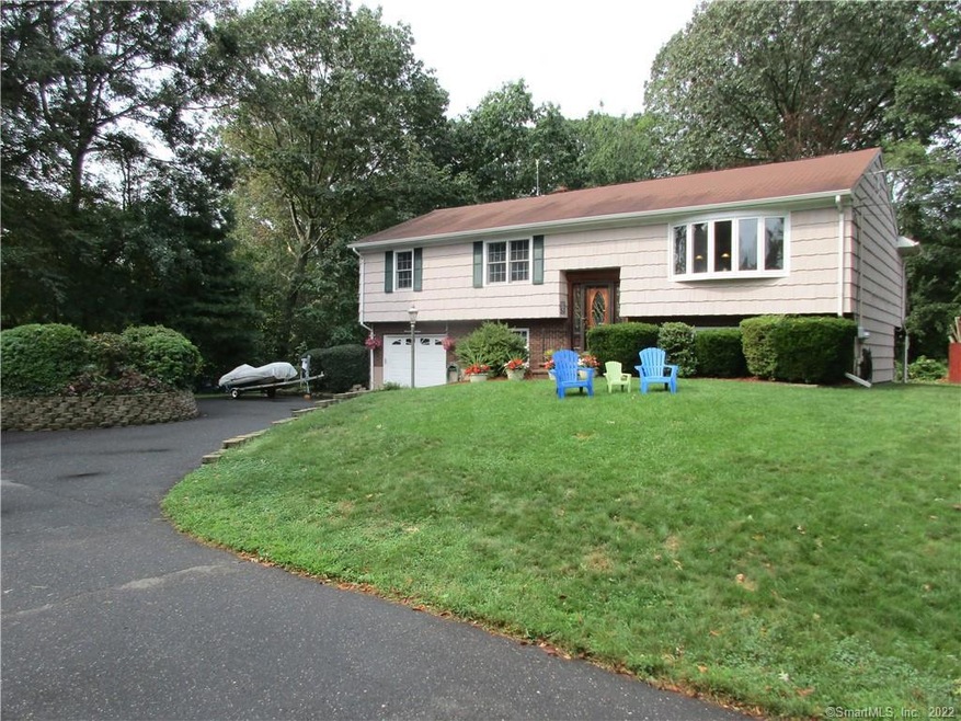 70 Lawncrest Rd, West Haven, CT 06516 - photo 1