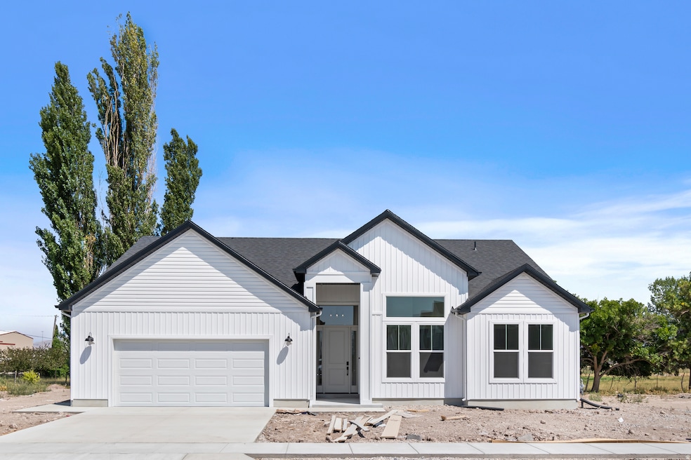 882 E 120 N unit 26, Tremonton, UT 84337 - photo 1