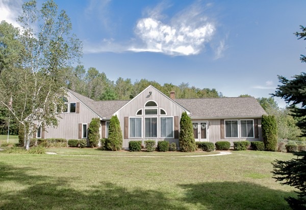 447 Loring Rd, Barre, MA 01005 - photo 1